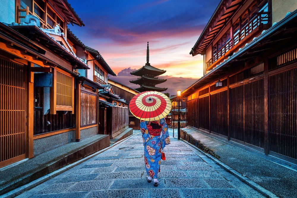 asian-woman-wearing-japanese-traditional-kimono-yasaka-pagoda-sannen-zaka-street-kyoto-japan